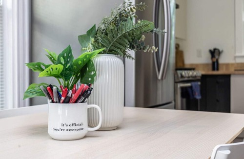 Winter Hill Apartment | Broadway Vibes Only 1BR 2 Beds Best Location