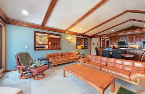 Brockway Condo | Brockway Beachside Bungalo in Kings Beach | NSC0804