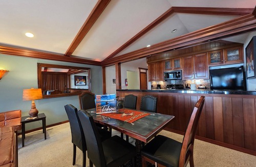 Brockway Condo | Brockway Beachside Bungalo in Kings Beach | NSC0804