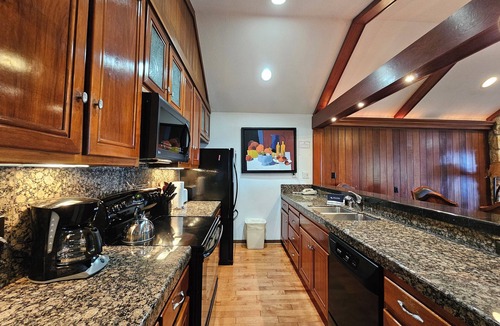 Brockway Condo | Brockway Beachside Bungalo in Kings Beach | NSC0804