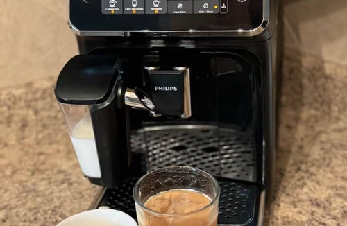 Broken Arrow House | Broken Arrow's Best!- Pool table, fire pit, & more!