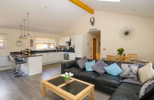 Otterburn House | Broken-sky Lodge