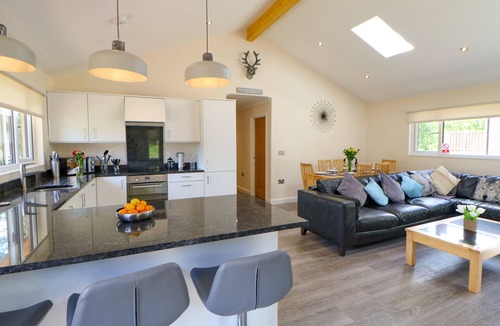 Otterburn House | Broken-sky Lodge