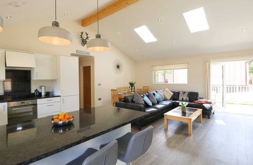 Otterburn House | Broken-sky Lodge