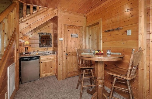 Sevierville Cabin | Broken Spoke is a great cabin with an awesome View