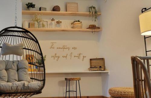 Mount Hood Village House | Brokenbridge Pond