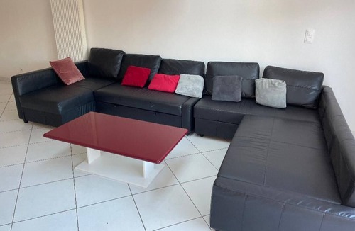 Conde-sur-lʼEscaut House | Bromelia 80