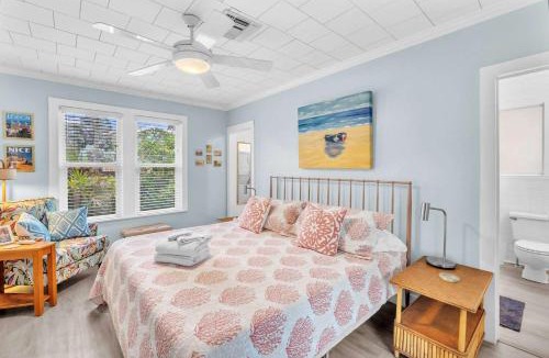 Tarpon River House | Bromeliad Bungalow - Downtown Cottage