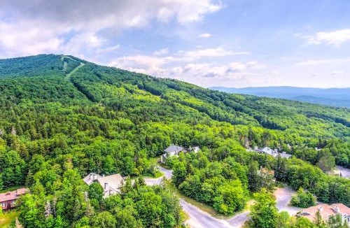 Bromley Mountain House | Bromley Mountain Escape w/2 Balconies: Hike & Ski