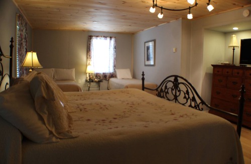 Stratton and Bromley Ski Areas Bed & Breakfast | Bromley View Inn