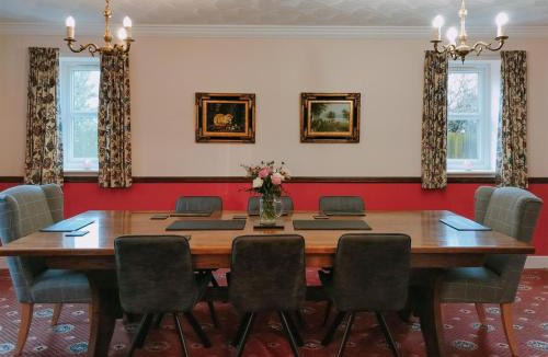 Potter Brompton House | Brompton Lodge