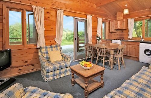 Criccieth Resort | Bron Eifion Lodges