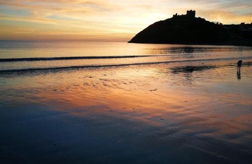 Criccieth Bed & Breakfast | Bron Rhiw Guest House