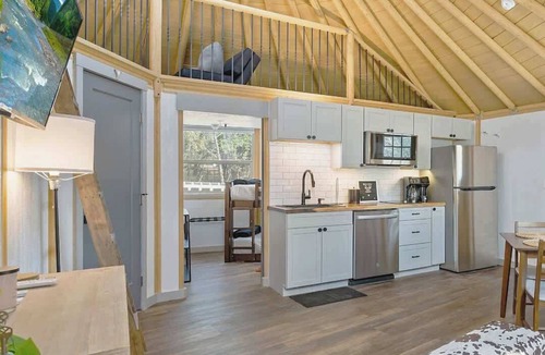 Canyon Lake Cabin | Bronco Yurt Cabin Luxe Glamping w Private Hot Tub