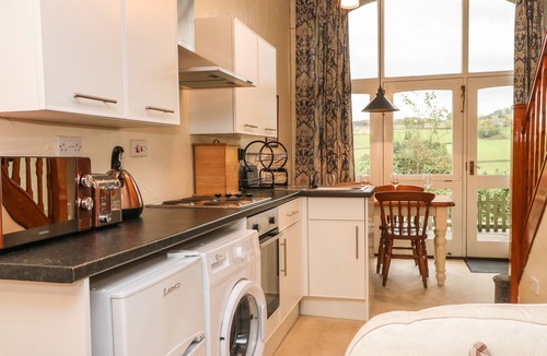 Oakworth Cottage | BRONTE BARN, family friendly in Oakworth