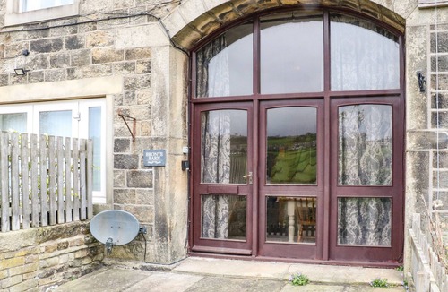 Oakworth Cottage | BRONTE BARN, family friendly in Oakworth