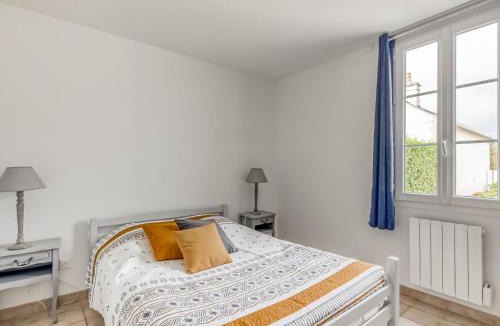 Tracy-sur-Mer House | Bronte s Coastal Retreat