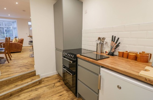 Llanbedr Cottage | Bronwen House