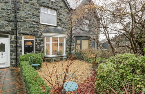 Llanbedr Cottage | Bronwen House