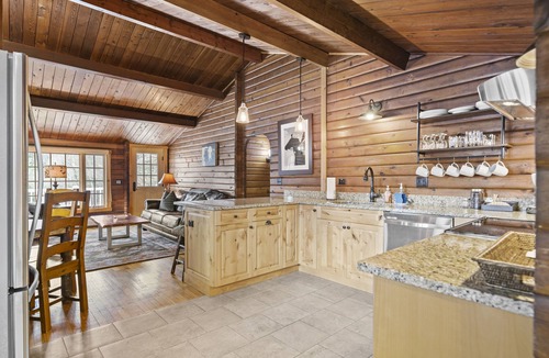 West Dover Cabin | Brook Bound Inn - Cabinn