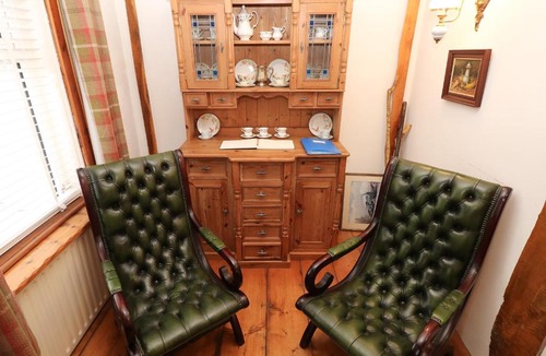 Margam House | Brook Cottage