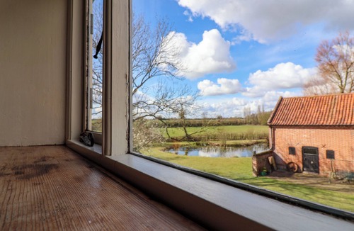 Harleston Cottage | Brook Farm
