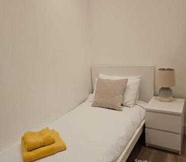 Addison Apartment | Brook Green 2 bed flat