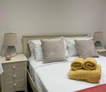 Addison Apartment | Brook Green 2 bed flat