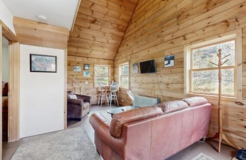 Jeffersonville House | Brook Haven Cabin