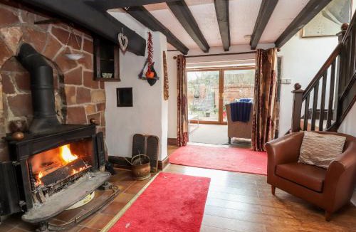 Eccleshall House | Brook House