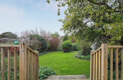 Berkeley Cottage | Brook House - UK43013