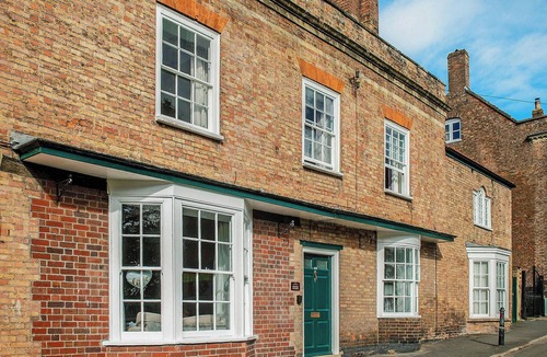 Berkeley Cottage | Brook House - UK43013