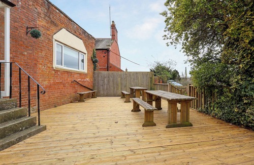 Berkeley Cottage | Brook House - UK43013