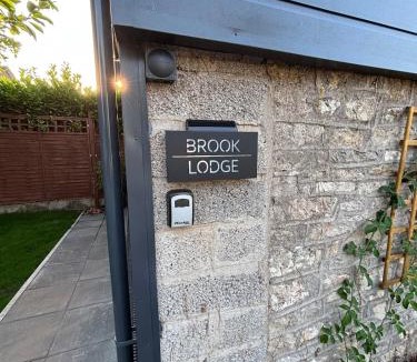 Winford Apartment | Brook Lodge