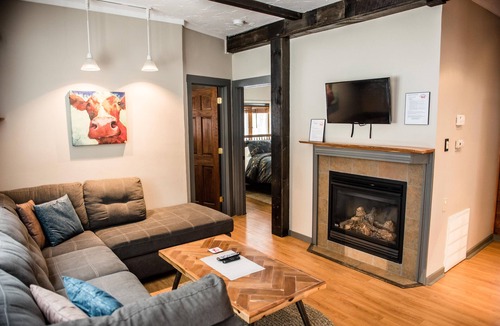 Goshen Cottage | Brook Road Cabin