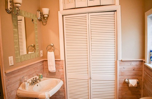 Goshen Cottage | Brook Road Cabin