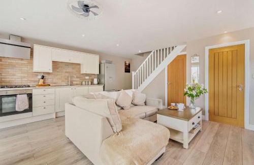 Tavernspite House | Brook View Cottage