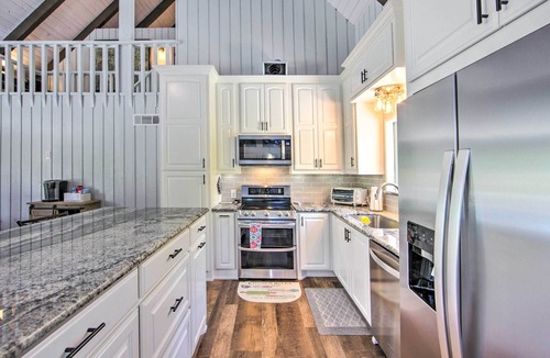 Brookeland Cabin | Brookeland Resort Cabin w/Golf + Lake Access