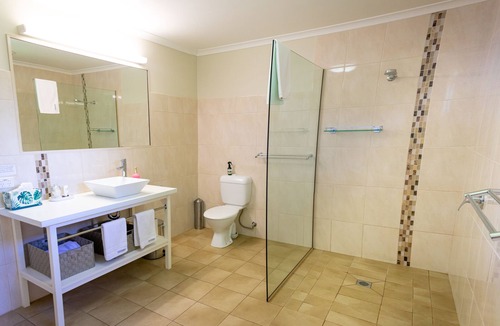 Myrrhee House | Brookfield Guesthouse