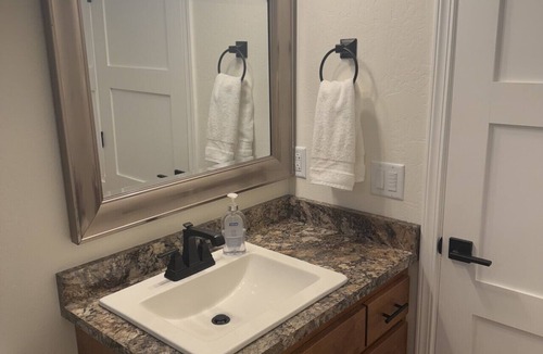 Harbor Apartment | Brookings Harbor Retreat