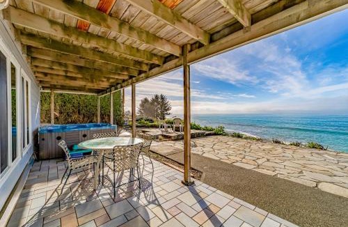 Harbor House | Brookings Oceanfront Estate