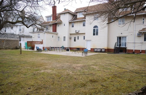 Sea Gate Villa | Brooklyn 15 bedroom 18 bath oasis