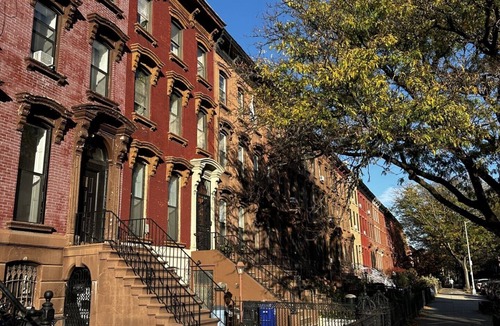 Bedford-Stuyvesant Apartment | Brooklyn Shoebox studio apartment