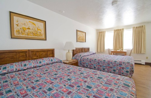 Southgate Triangle Hotel | Brooks Street Motor Inn
