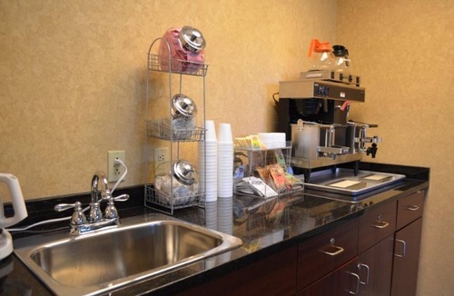 Pikeville Hotel | Brookshire Inn & Suites