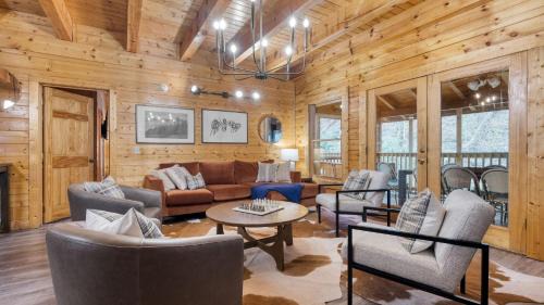 Pigeon Forge House | Brookshore by AvantStay