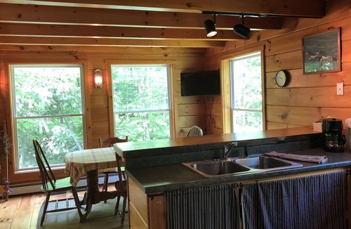 Errol House | Brookside Cabin - Hampshire Woods