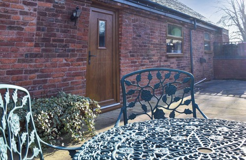 Lichfield Cottage | Brookside Cottage - UK42869