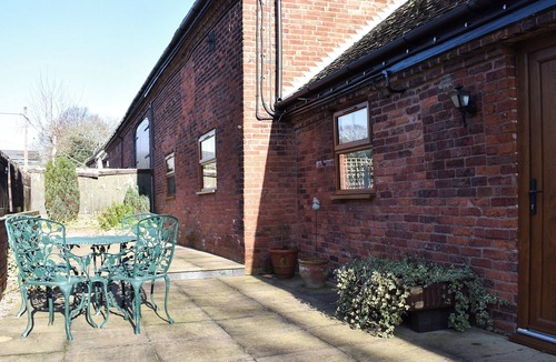 Lichfield Cottage | Brookside Cottage - UK42869