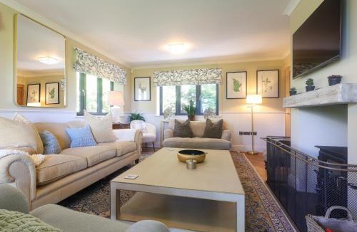 Broad Hinton House | Brookside